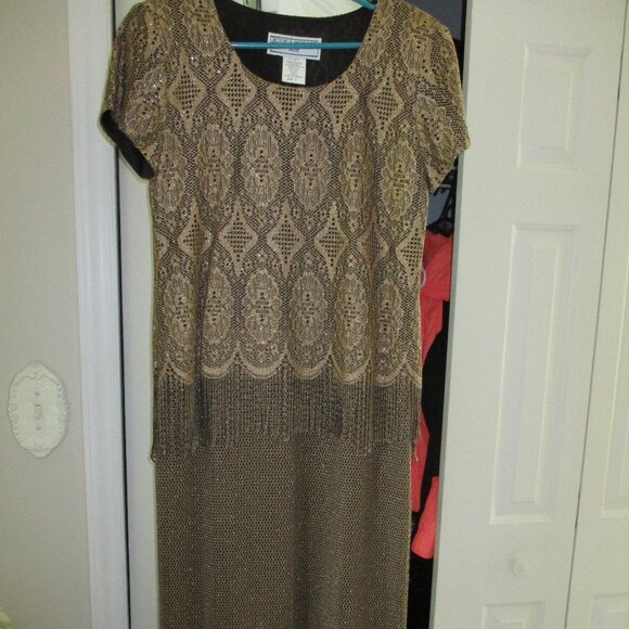 Beautiful gold/goldish dress - size 8 vintage style but classy - Jessica Howard - Picture 8 of 8